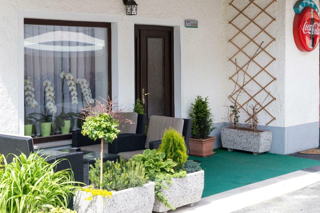 Zerovnica Guesthouse & Apartments Pri Stani מראה חיצוני תמונה